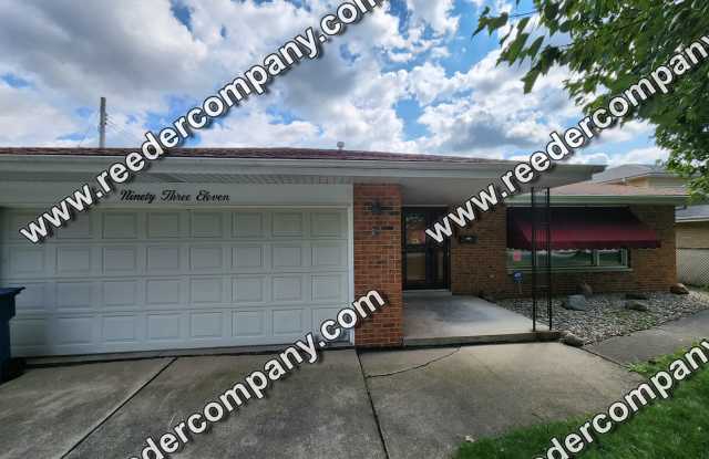 Spacious/Newly renovated 3 bedroom 2 bathroom house Gallery 1