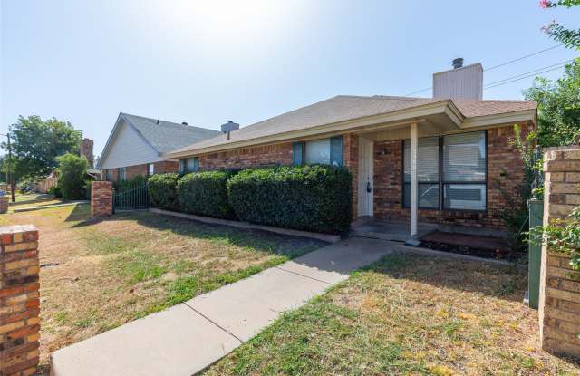 3209 Chimney Circle Gallery 1