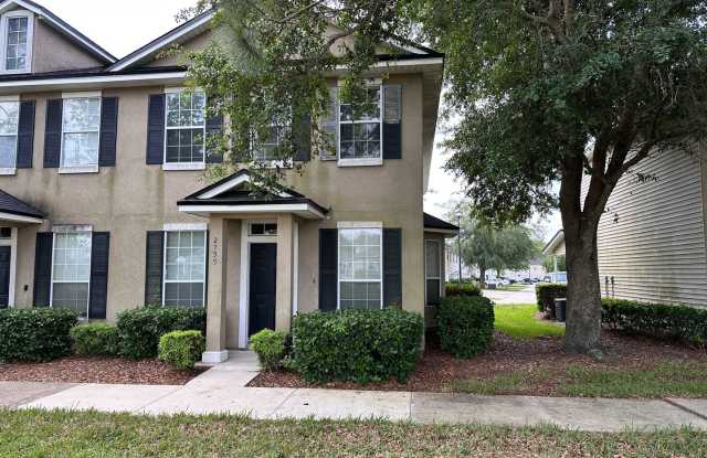 3 BEDROOM 2.5 BATH TOWNHOME photos photos