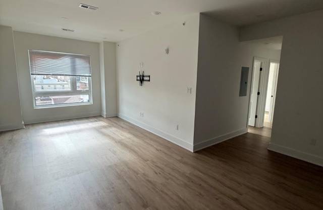 2333 E YORK Street Gallery 4