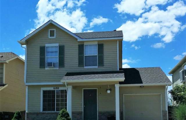 Lovely 3 bedroom home located in quiet neighborhood! photos photos