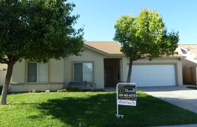 REDUCED! Cozy 3 Bedroom 2 Bath Home photos photos