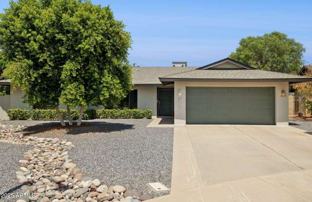 8626 E CLARENDON Avenue photos photos