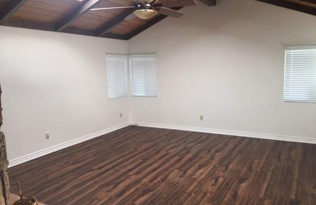 10360 Glenellen Lane Gallery 3