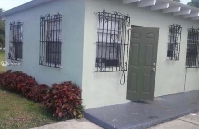 231 SW 5th St - 231 Southwest 5th Street, Homestead, FL 33030
