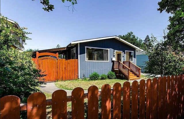 242 Jackson AVE - 242 Jackson Avenue, Redwood City, CA 94062