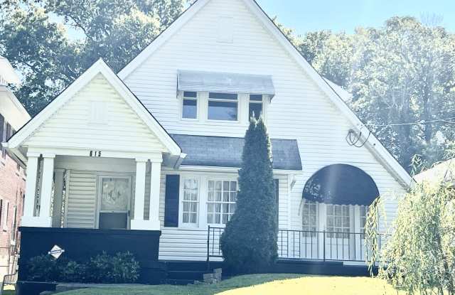 615 Southwestern Parkway - 615 Southwestern Parkway, Louisville, KY 40211