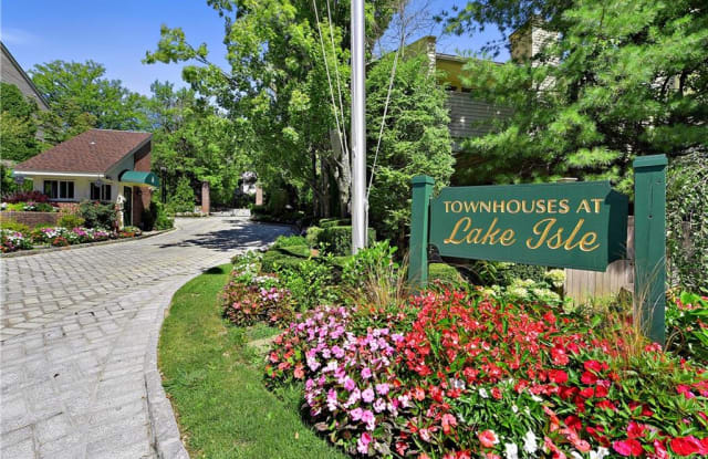40 Waterside Close - 40 Waterside Close, Eastchester, NY 10709