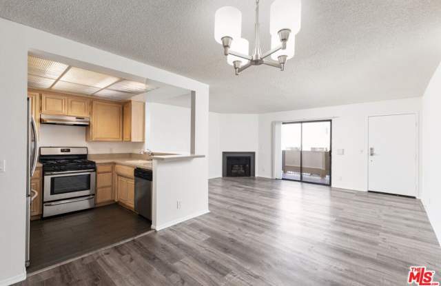 6212 FULTON AVE photos photos