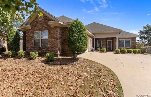 704 BRIARCLIFF Place - 704 Briarcliff Place, Prattville, AL 36066