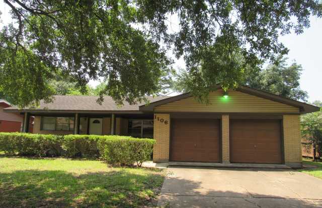 Conveniently Located and Spacious Pasadena Home - 1106 Monroe Drive, Pasadena, TX 77502