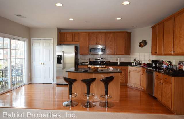 19267 Winmeade Dr Gallery 4