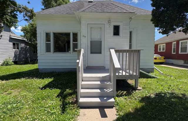 Move-In Ready Home in Waterloo photos photos