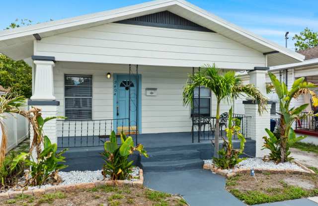 2404 Corrine St photos photos