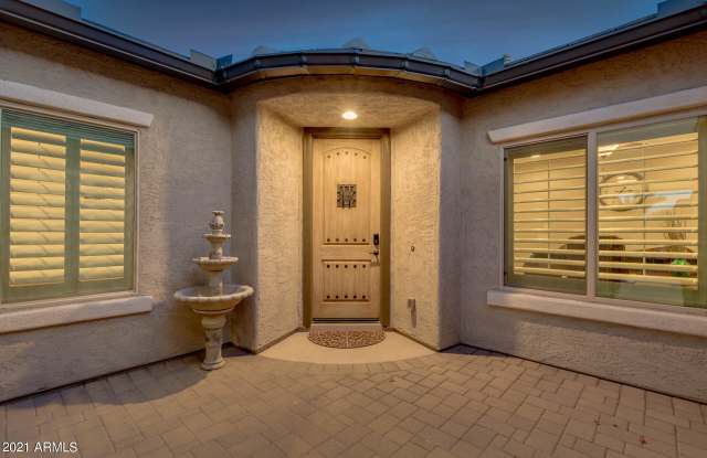 5843 W VICTORY Court Gallery 4