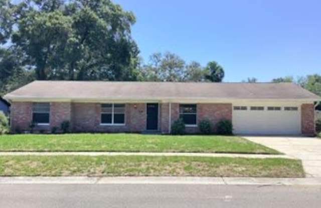 822 Bills Cir - 822 Bills Circle, Brandon, FL 33511