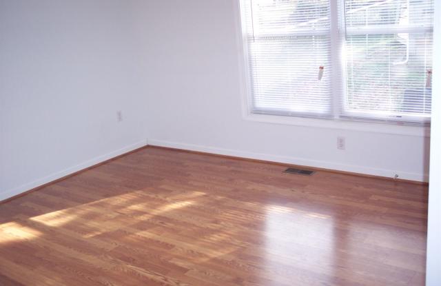 5825 Belle Grove Rd Gallery 2