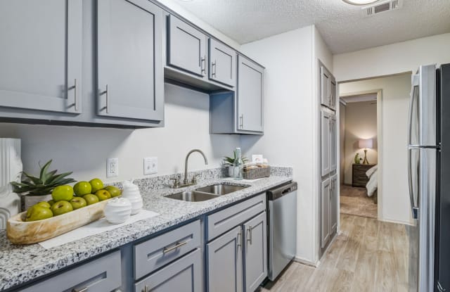 Crossroads at Arlington Apartments Gallery 2