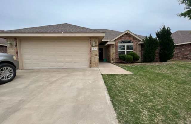 4725 Yellowstone Trail Gallery 1