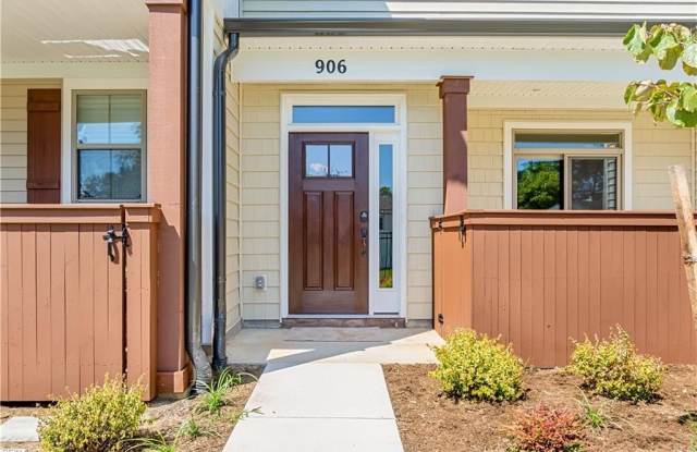906 Watermark Way photos photos