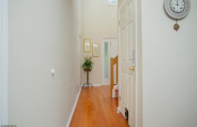 63 Averell Dr Gallery 3