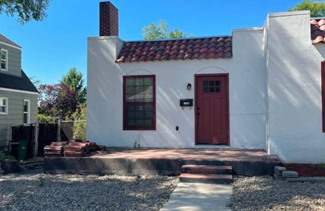 Great 2 bedroom duplex Gallery 1