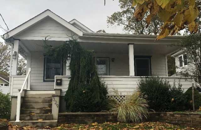 329 Wells Avenue photos photos