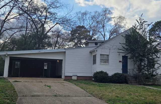 Spacious 4 Bed/ 2 Bath in North Jackson! photos photos
