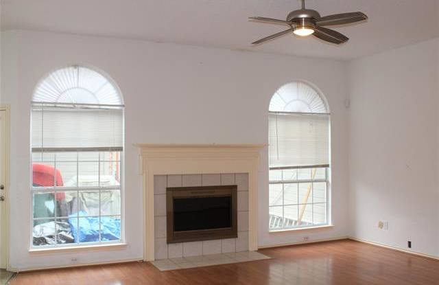 4013 Arrowcrest Lane Gallery 2