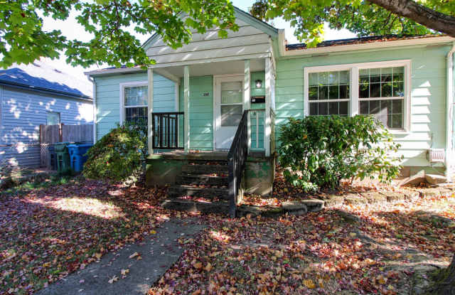 Cozy Single Level Home With Single Car Garage ~ 396 23rd St Gallery 4