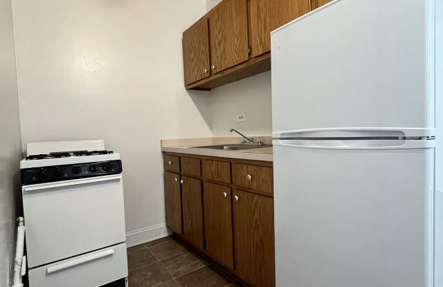 4060 North Kenmore Avenue Gallery 2