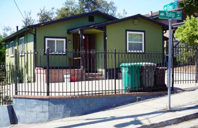 Spacious 3 bedroom, 1 bathroom renovated home photos photos Spacious 3 bedroom, 1 bathroom renovated home photos photos