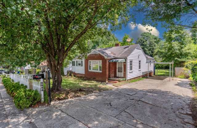 Well maintained 3 Bed, 2 Bath Home with Huge Fenced Yard! photos photos