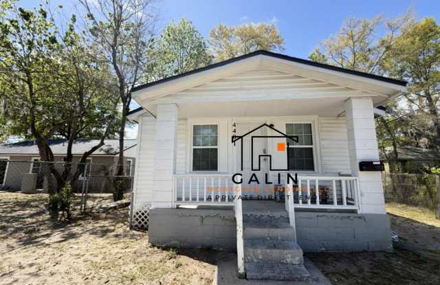 4401 Meding Street photos photos