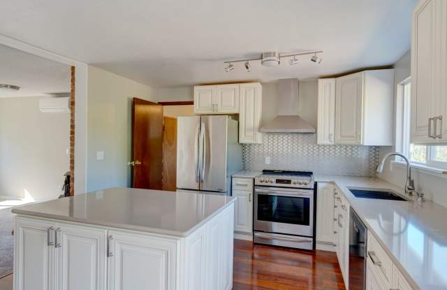 3 Bedroom 1 Bathroom in Sierra Community Gallery 4