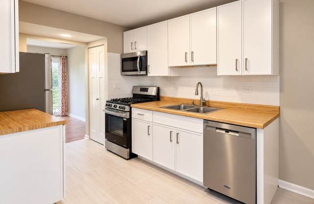 2637 Oakshire Court Gallery 4