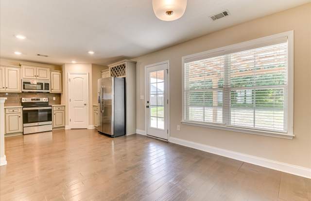 202 Sweetwater Landing Drive Gallery 4