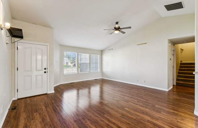 715 New East Rockrose Court Gallery 2
