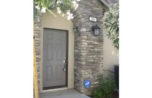 2 bedroom 2 bathroom townhome photos photos