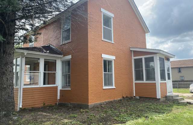 292 11th Street - 292 11th Street, Marion, IA 52302