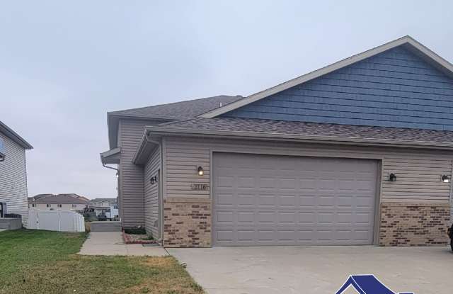 3116 8th St NE - 3116 8th Street Northeast, Minot, ND 58703
