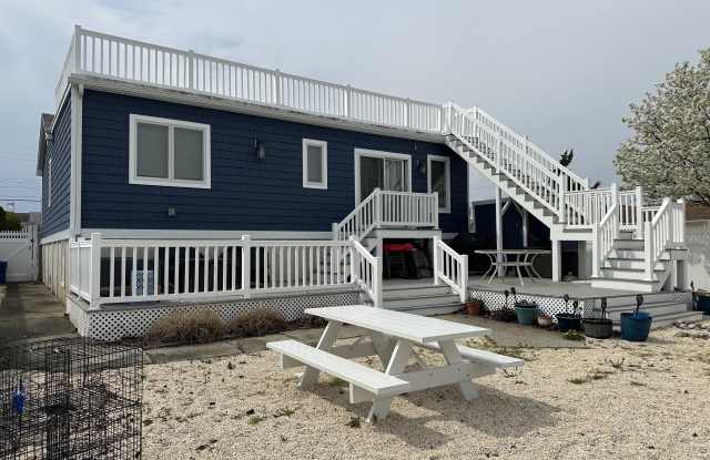 988 Capstan Drive photos photos