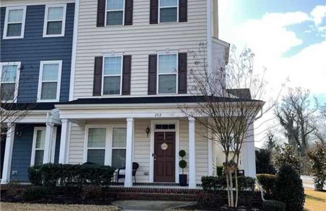 282 Paradise Drive - 282 Paradise Drive, Portsmouth, VA 23701 282 Paradise Drive - 282 Paradise Drive, Portsmouth, VA 23701