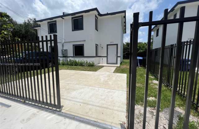 2771 NW 43rd Ter - 2771 Northwest 43rd Terrace, Brownsville, FL 33142