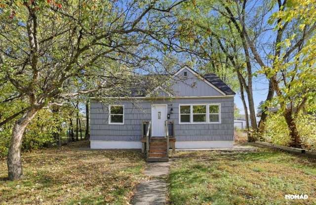 Spacious 5BR House in Minneapolis Gallery 1
