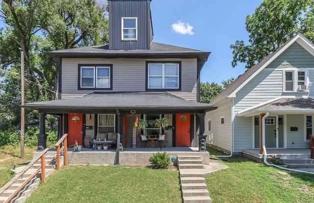 Updated 2BR Townhome | Bates-Hendricks | Steps to Fountain Square photos photos