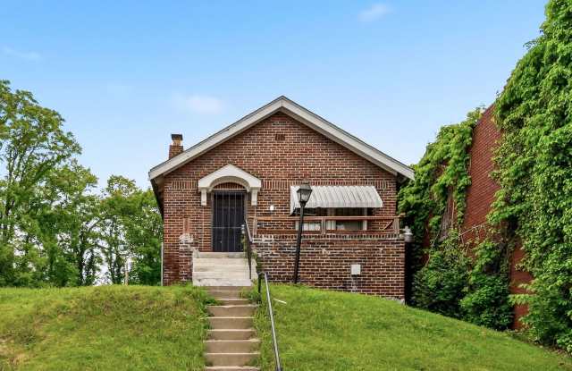 FOR RENT – 1965 Arlington Ave photos photos