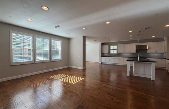 132 Carrotwood Gallery 2