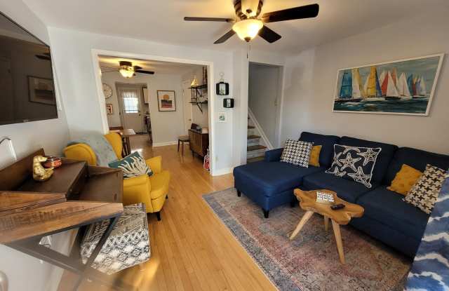 1003 Hammond Avenue Gallery 3