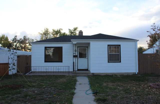 Charming 3 BR/1 BA Home located In Villa Grove photos photos